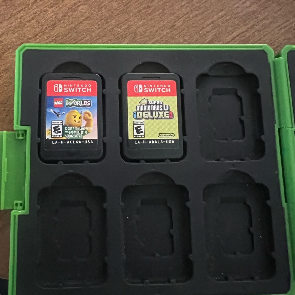 Nintendo Switch games and Minecraft case
